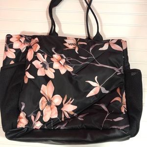 Vooray Aria Tote. Like new. Black Cherry blossom